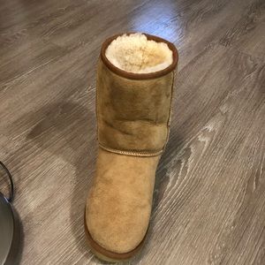 Classic Short Ugg Boots - Chestnut